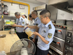 <b>已组织26名营业和食安快检车构成应急保障</b>